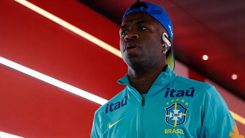Vini Jr antes de jogo da Seleção Brasileira; atleta tem a maior taxa de aprovação dos participantes (Foto: Rafael Ribeiro / CBF)