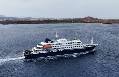 Visão de drone do navio de cruzeiro MV Hondius 6 de maio de 2026 REUTERS/Stringer