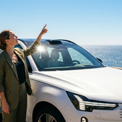 Gigante sueco de luxo abandona gasolina e oferece interior tecnológico e seguro