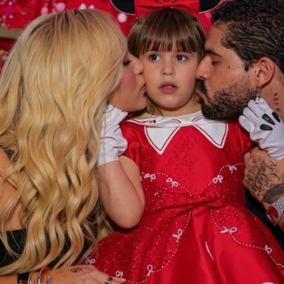 Leonardo surge com a neta após faltar à festa de 5 anos