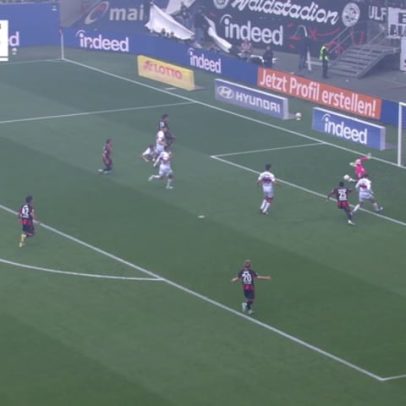 Eintracht Frankfurt 2 a 2 VfB Stuttgart mantém empate pela Bundesliga
