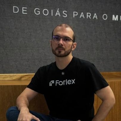 Forlex fecha acordo de US$ 32 mi com AWS para IA jurídica nos EUA