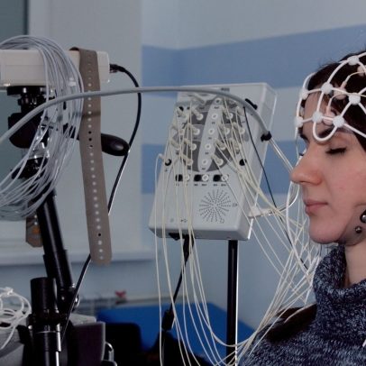 Demência pode ser detectada antes dos sintomas com EEG simples