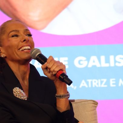 Adriane Galisteu diz que menopausa quase tirou seu equilíbrio emocional