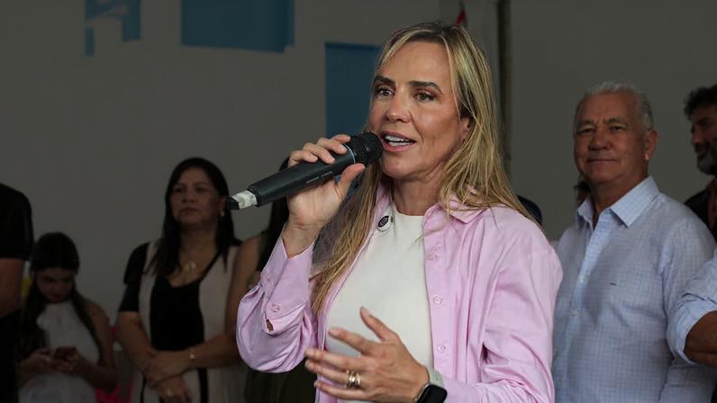 O governo do Distrito Federal vai congelar reajustes salariais, concursos públicos, contratação de pessoal, aumento de despesas obrigatórias e concessão de incentivos fiscais em troca do socorro ao Banco de Brasília (BRB). Na foto, a governadora Celina Leão.
