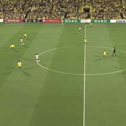 Kashiwa Reysol e Urawa Reds empatam em 0 a 0 no início da partida