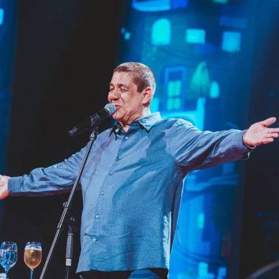Zeca Pagodinho revela motivo de tristeza com o Brasil