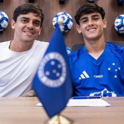 Fagner, do Cruzeiro, revela que cobra bastante do filho