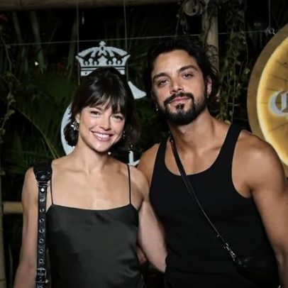 Rodrigo Simas ignora privilégio durante show da Shakira
