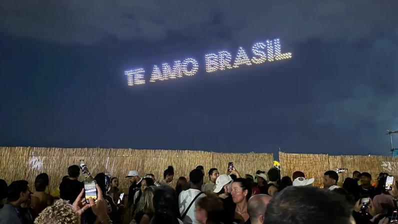 Drones na abertura do show da Shakira em Copacabana