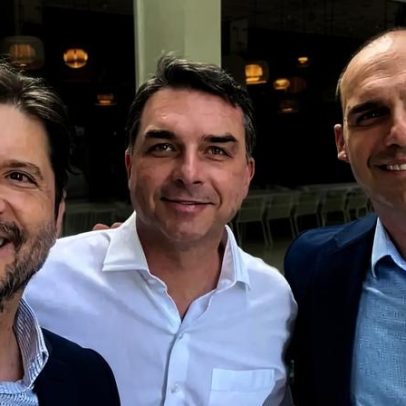 Eduardo instala poste em SP na disputa ao Senado e irrita aliados do PL