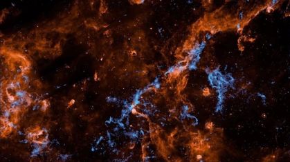 Nuvens azuis encontradas na Via Láctea podem armazenar gelo e outros componentes essenciais para vida no universo.