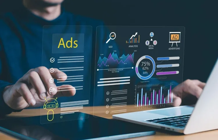 Muito antes do ChatGPT, empresas já utilizavam sistemas inteligentes para analisar dados e automatizar decisões (criado por ChatGPT)