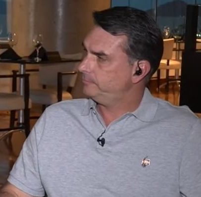 Flávio diz à CNN que Bolsonaro pode ter cargo no meu governo, se quiser