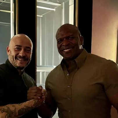 Terry Crews faz pedido em restaurante de São Paulo