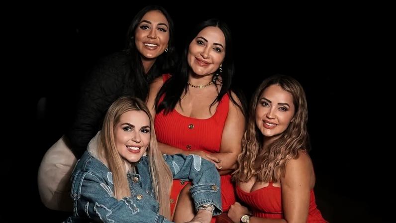 Deolane Bezerra e família