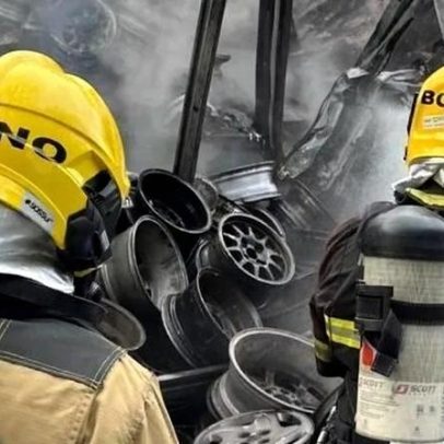Ferragens retorcidas dificultam resgate de vítimas em acidente em MG