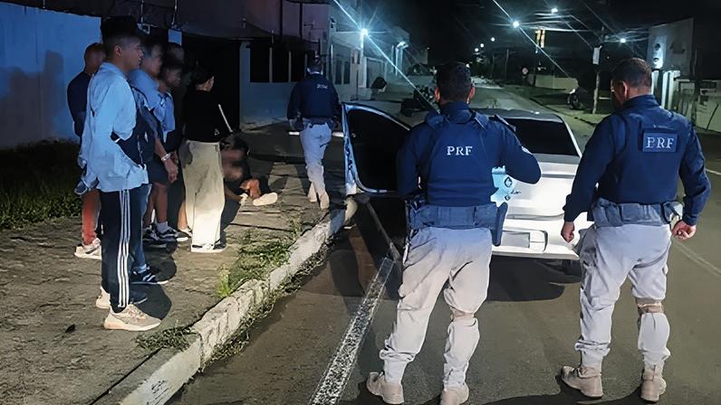 Ao todo, foram encontrados 18 cubanos, 2 chineses e 1 haitiano, entre crianças e idosos
