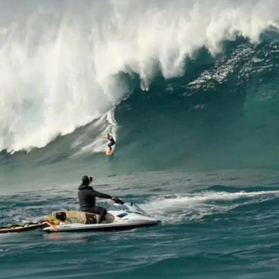 Surfista brasileira bate recorde ao surfar maior onda já registrada por mulher no Brasil