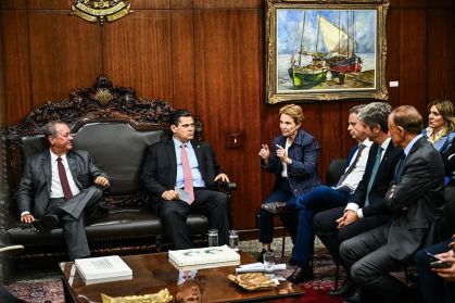 Davi Alcolumbre (Republicanos-AP) em encontro com empresários