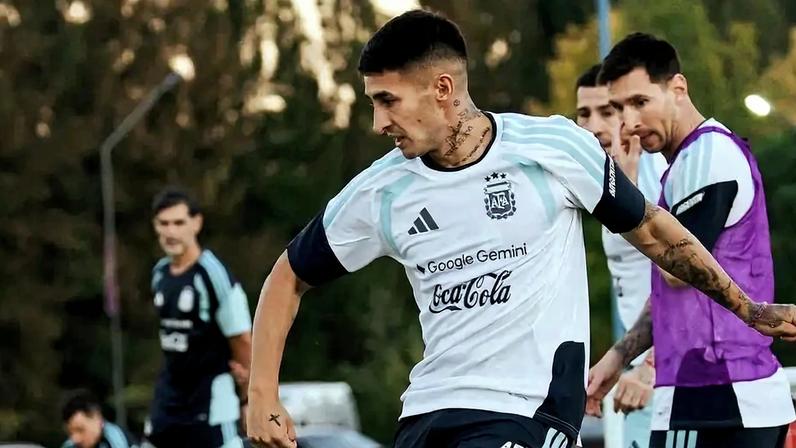 Gabriel Rojas na seleção da Argentina (Foto: Reprodução)