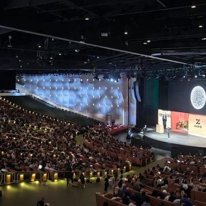 Agentes autônomos de IA assumem o protagonismo na relação empresa-cliente