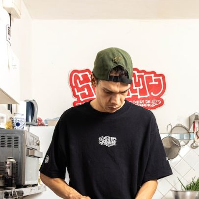 Viral nas redes, sete cozinhas compactas de SP enfrentam dilema do sucesso