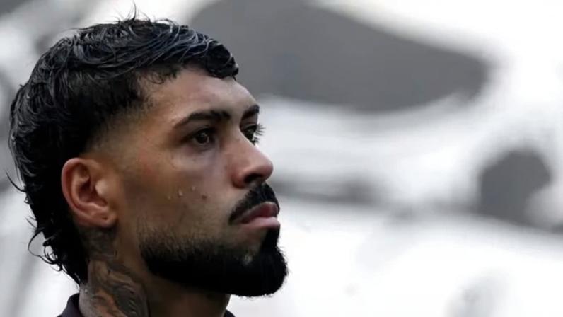 Defensor revelou detalhes de sua saída do clube carioca
