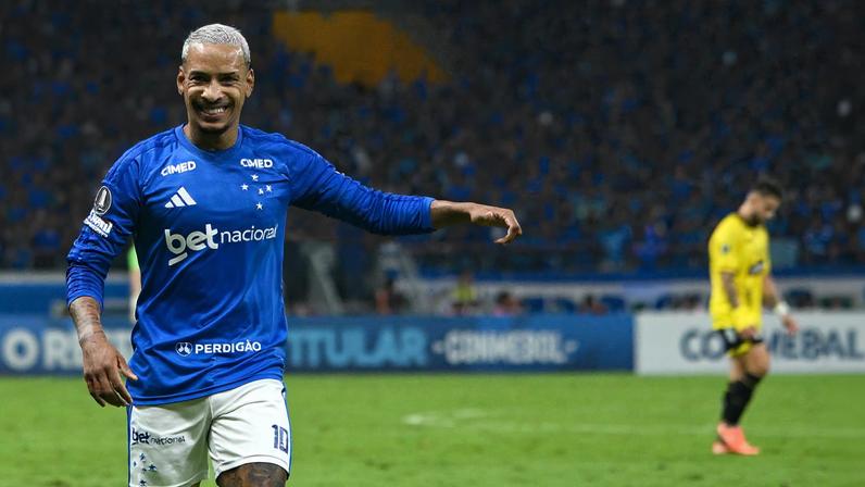 Matheus Pereira brilha em classificação do Cruzeiro no Mineirão.