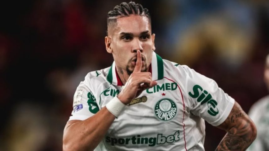 Paulinho, do Palmeiras, foi denunciado no STJD por comemoração de gol