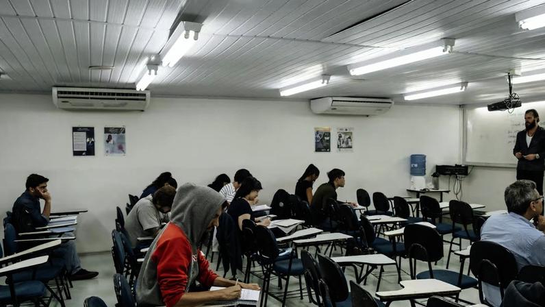 Alunos em escola em Brasília: Edify atende 150 mil alunos em 600 colégios e era a número 2 do mercado de plataformas para programas bilíngues. (Foto: Gustavo Gomes/Bloomberg)