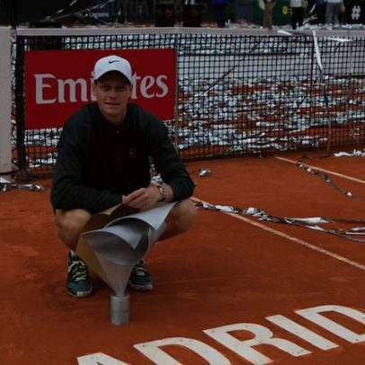 Sinner vence Zverev em menos de 1h e conquista 5º Masters em Madri