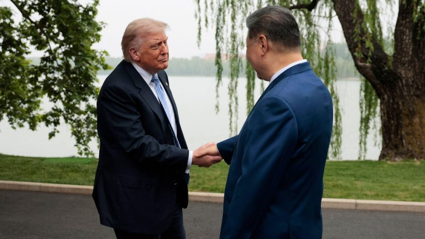Trump e Xi Jinping durante reunião bilateral no Grande Salão do Povo