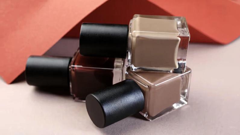 Sete cores de esmalte reinventadas para o outono-inverno 2026