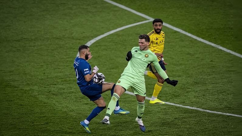 Falha de Bento nos acrésimos adia título do Al-Nassr no Campeonato Saudita