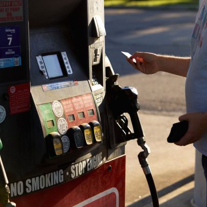 Suspensão do imposto federal sobre gasolina é considerada má ideia
