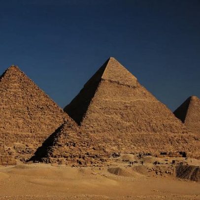 Estudo explica como a Pirâmide de Gizé resistiu a terremotos por 4 mil anos