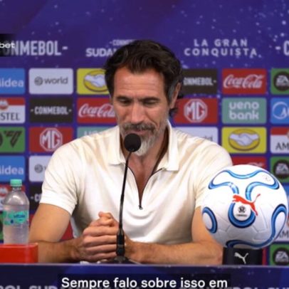 Eduardo Domínguez comenta tropeço do Galo no Uruguai