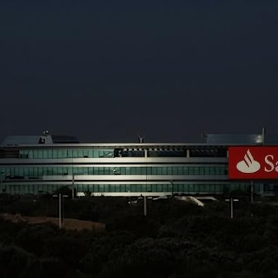 Dois senadores republicanos pedem apuração da compra de Webster pelo Santander