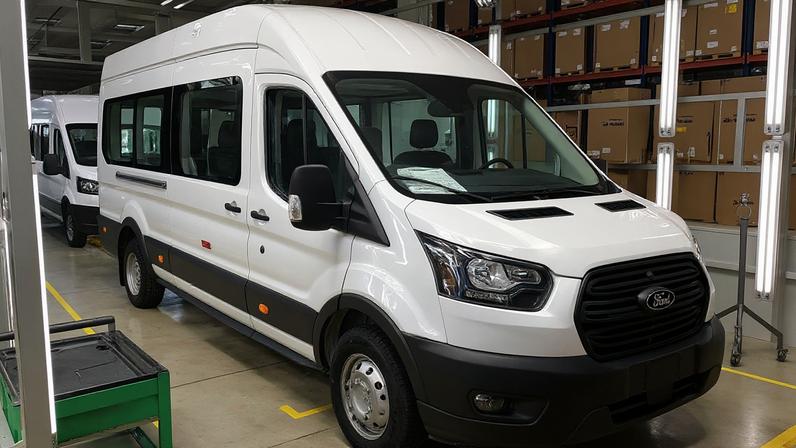 Ford Transit na linha de produção