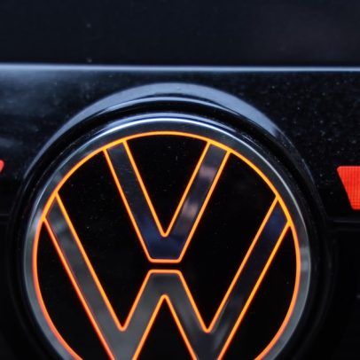Volks é condenada a pagar 15 milhões por software que burlou teste de emissões em picapes