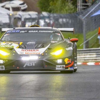 Engstler é pole no Nürburgring; Verstappen fica em 4º e Farfus em 9º