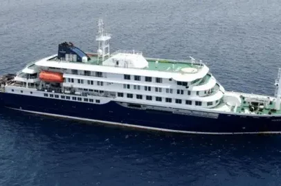 Navios de cruzeiro com hantavírus deixam Cabo Verde após evacuação de três