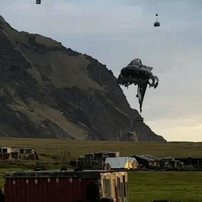 Exército desce de paraquedas em ilha remota para socorrer britânico com hantavírus
