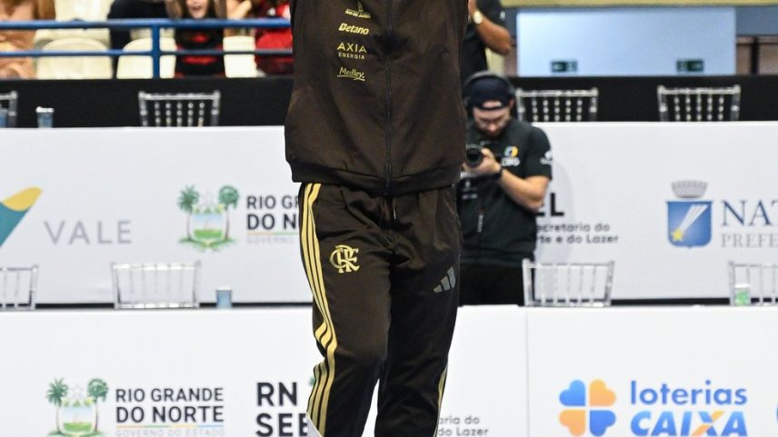 Flávia Saraiva é campeão do Troféu Brasil de ginástica — Foto: Adriano Bessoli/CBG