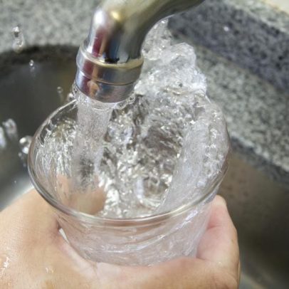 Milhares de poços artesianos em SP operam com risco de contaminação