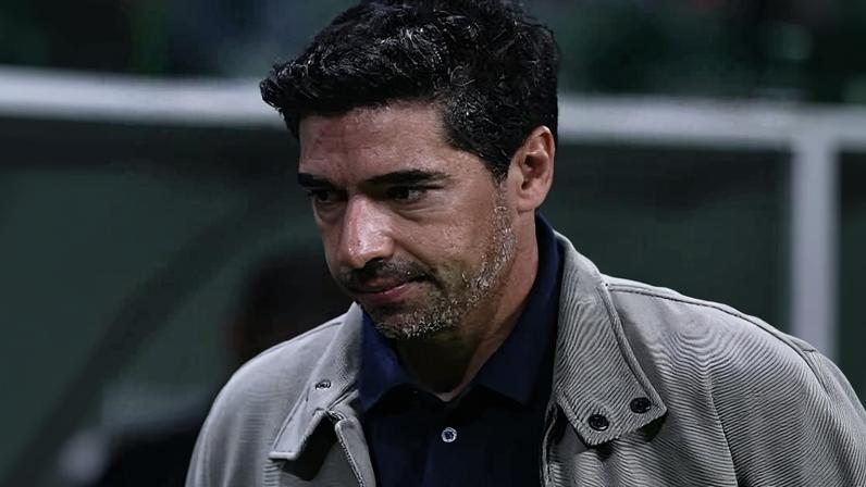 Abel Ferreira durante a vitória do Palmeiras sobre a Jacuipense pela Copa do Brasil