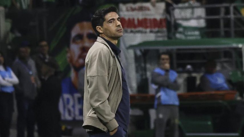 Abel Ferreira, técnico do Palmeiras, durante jogo contra o Cerro Porteño, pela Libertadores