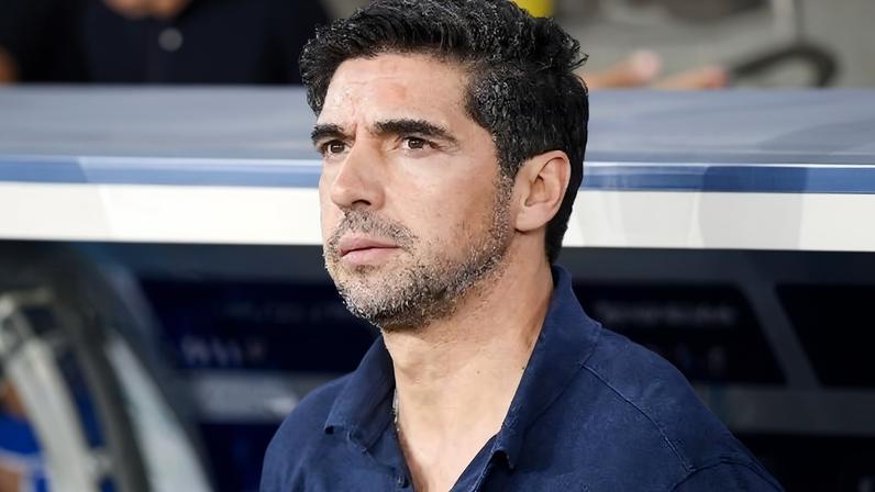 Abel Ferreira, técnico do Palmeiras, durante partida contra o Flamengo, no Maracanã, pelo Brasileirão