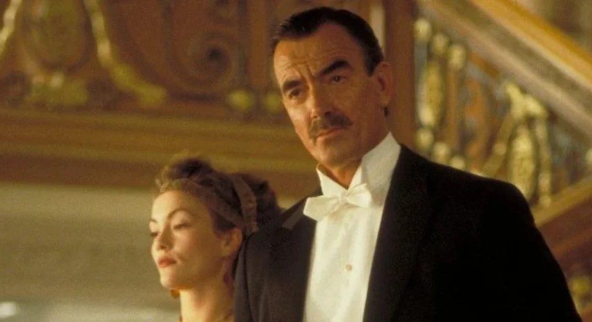 Charlotte Chatton e Eric Braeden no set de 'Titanic' — Foto: Reprodução
